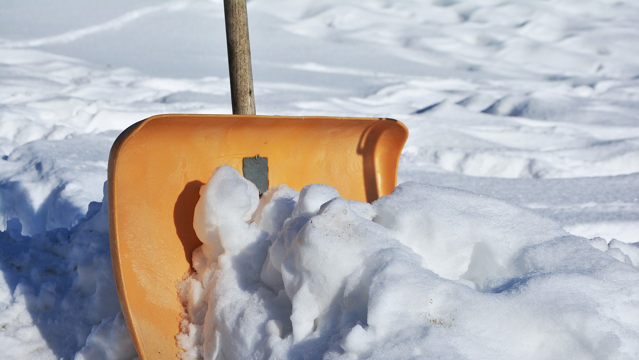 雪かきでの近所トラブルってどんなことが起きてるの？