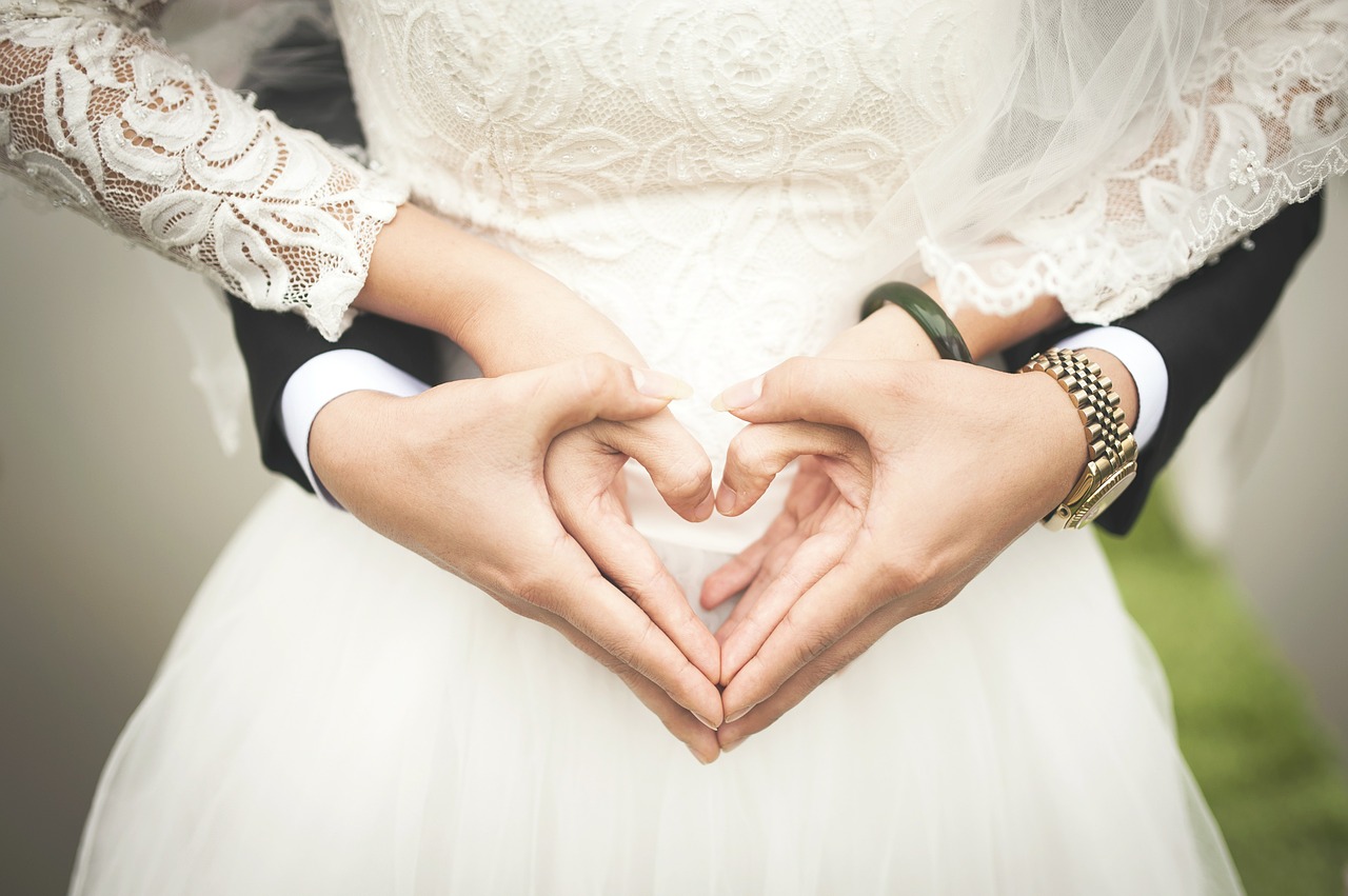 ドキドキ…結婚の挨拶、正しい順番＆トラブル回避方法を学んで備えよ！